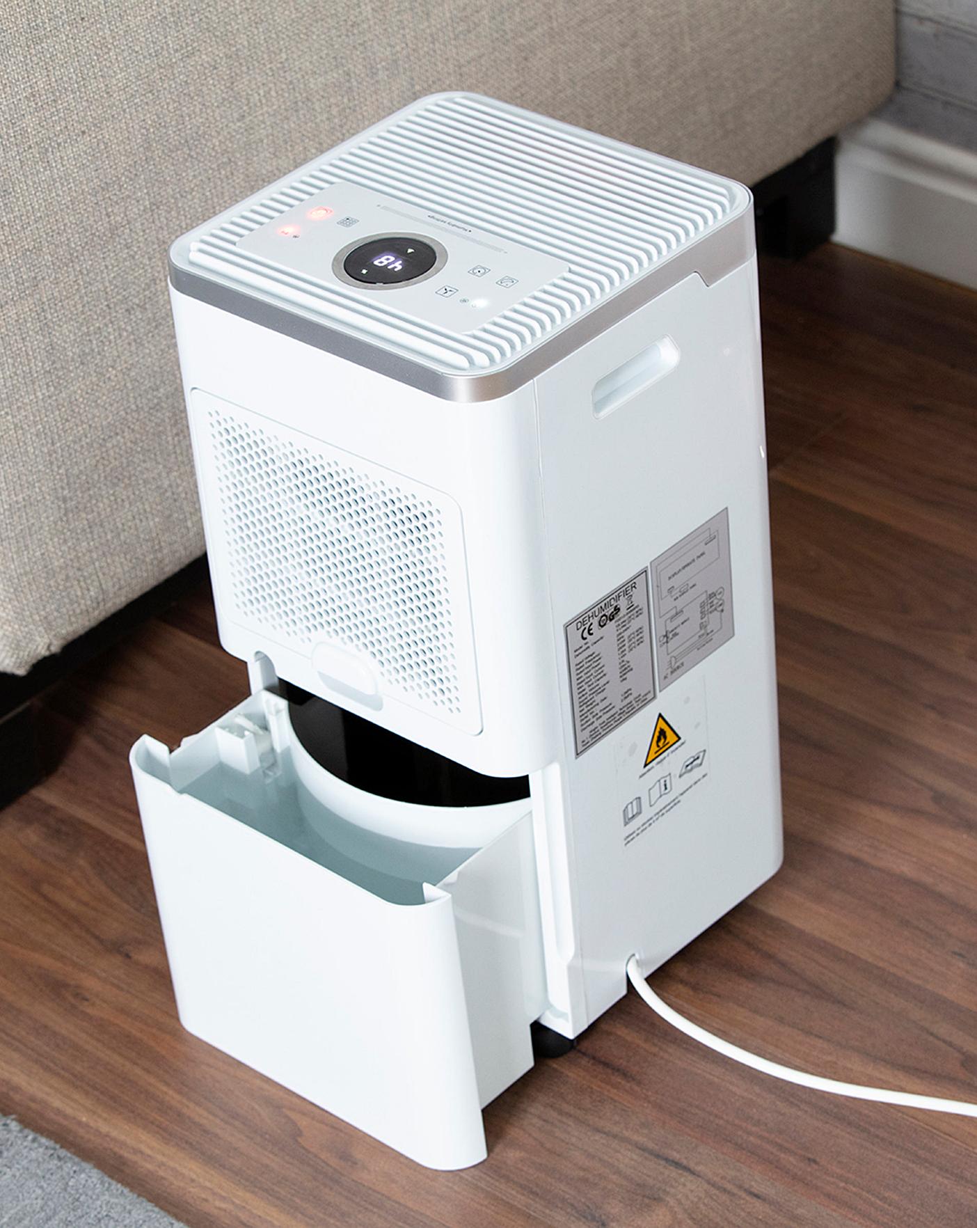 Black & Decker Black + Decker BXEH60003GB 12 Litre Dehumidifier