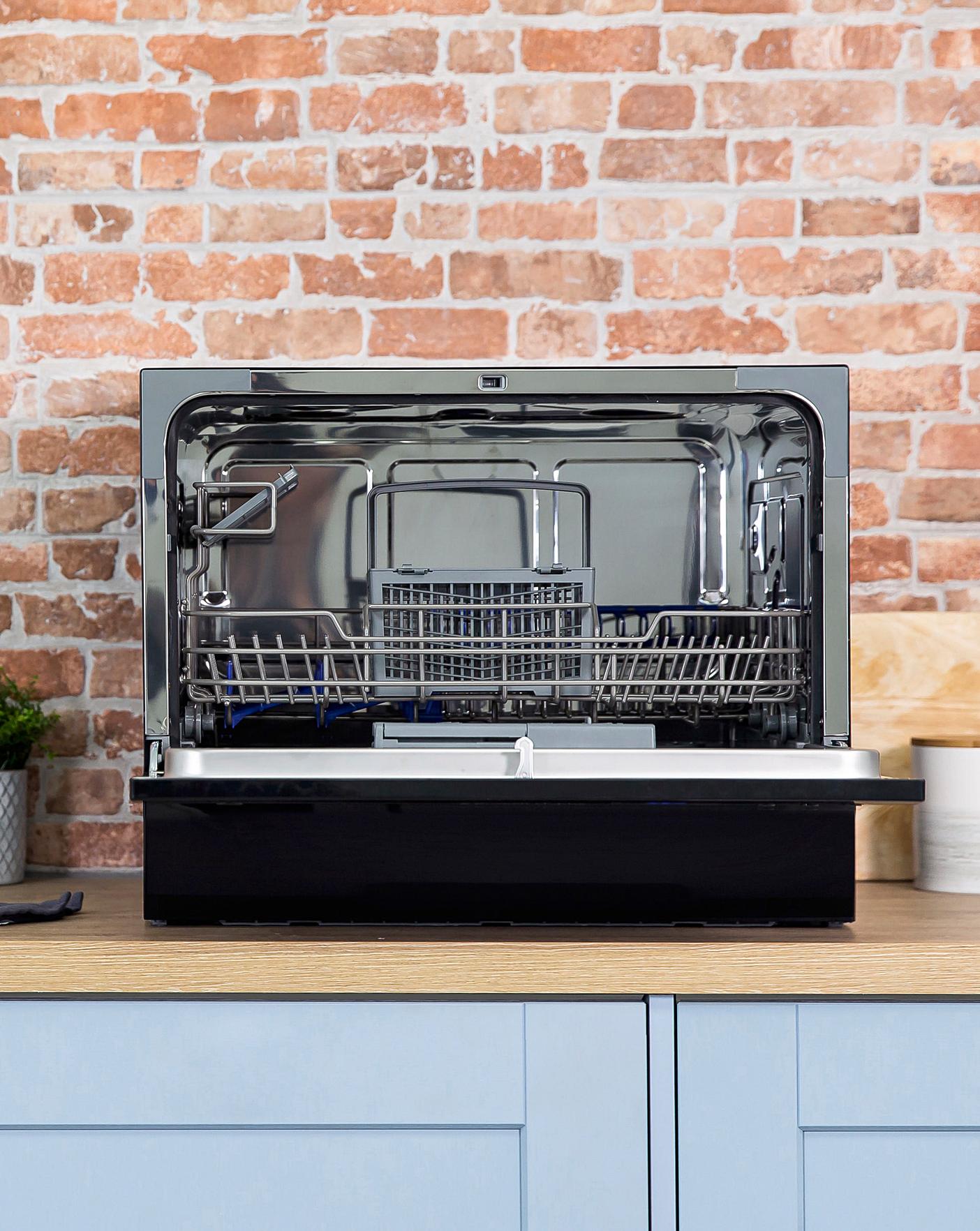  Russell Hobbs RHTTDW6B Table Top Dishwasher - Black